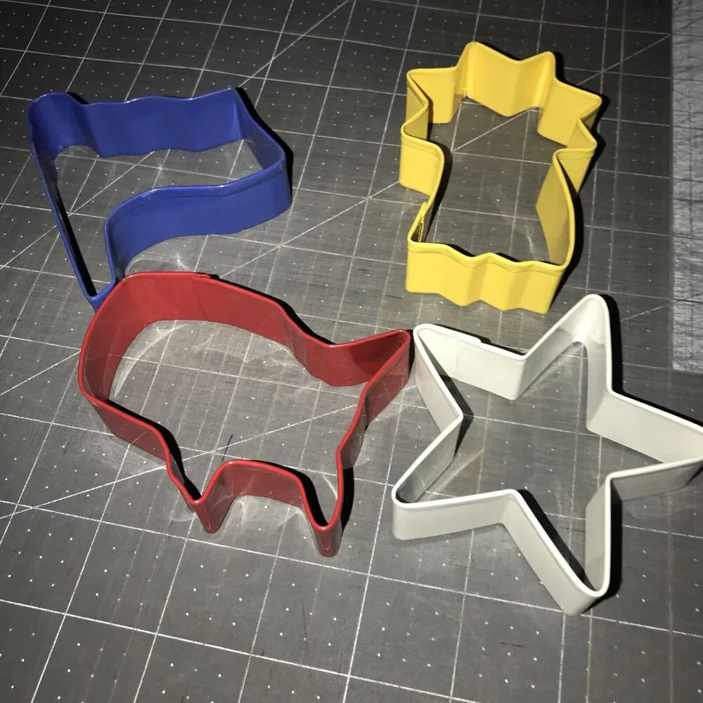 Vtg Wilton Cookie Cutters Set of 4 Patriotic Flag Shooting Star USA Map - Picture 3 of 4